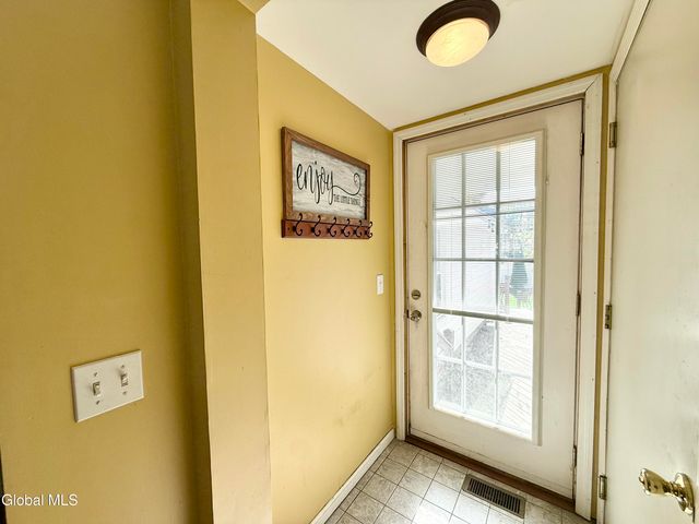 15 Seminary Street, Fort Edward, NY 12828