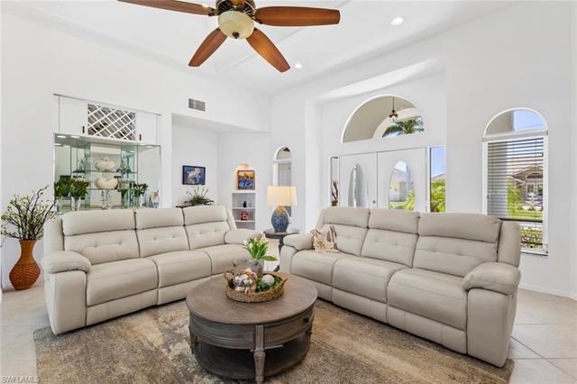 1084 Whiteheart CT, Marco Island, FL 34145