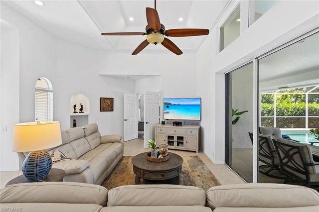 1084 Whiteheart CT, Marco Island, FL 34145