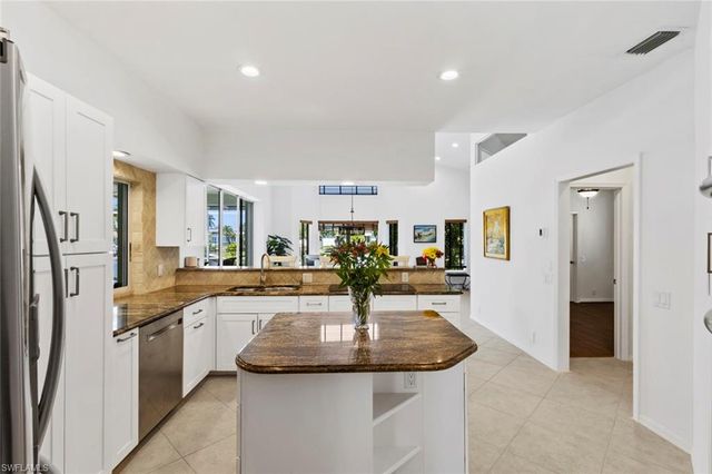 1084 Whiteheart CT, Marco Island, FL 34145
