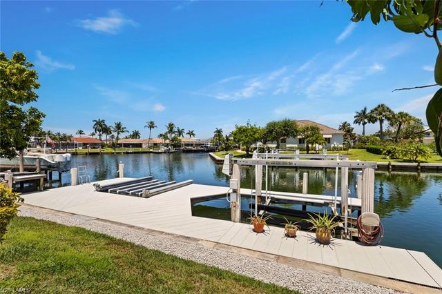 1084 Whiteheart CT, Marco Island, FL 34145