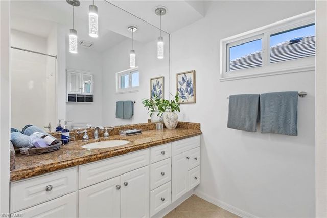 1084 Whiteheart CT, Marco Island, FL 34145