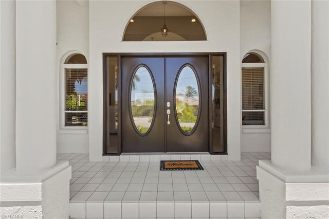 1084 Whiteheart CT, Marco Island, FL 34145