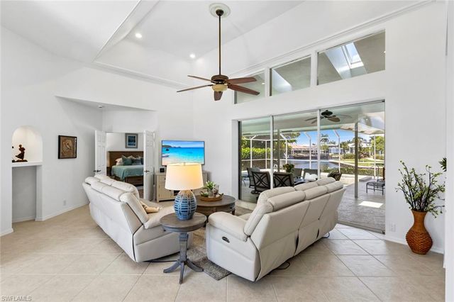 1084 Whiteheart CT, Marco Island, FL 34145