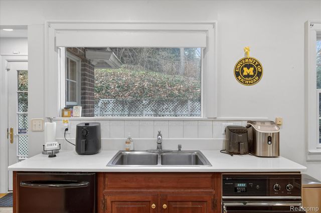 2307 Hill Street, Ann Arbor, MI 48104