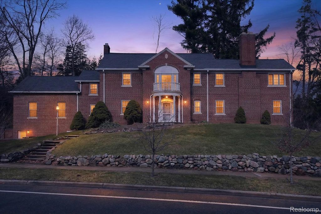 2307 Hill Street, Ann Arbor, MI 48104