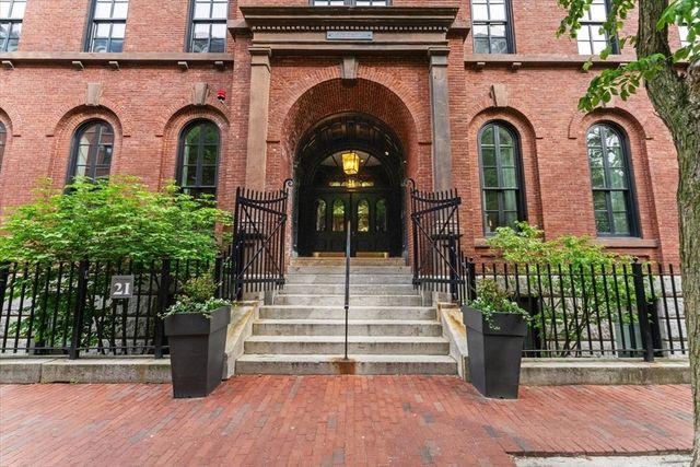21 Father Francis Gilday St 314, Boston, MA 02118