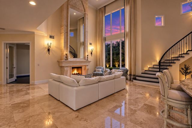 2825 Jockey Circle W, Davie, FL 33330