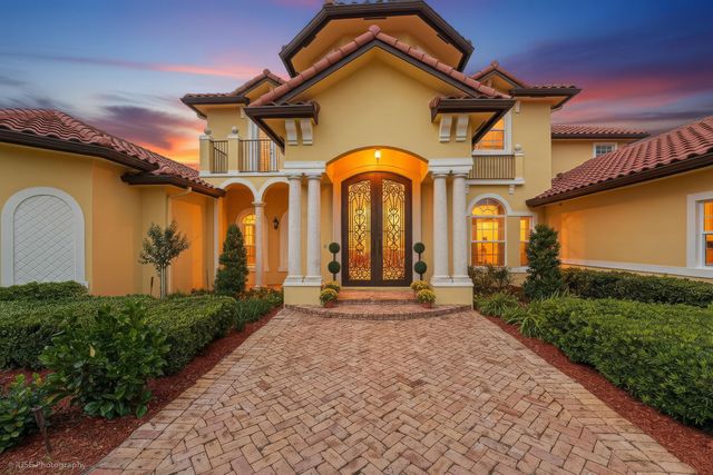 2825 Jockey Circle W, Davie, FL 33330