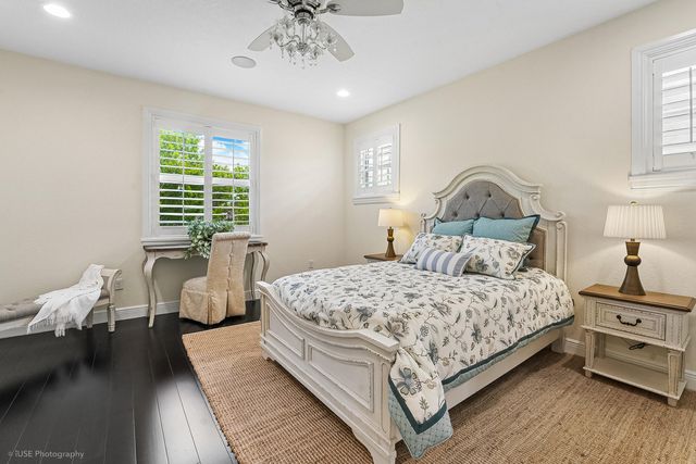 2825 Jockey Circle W, Davie, FL 33330