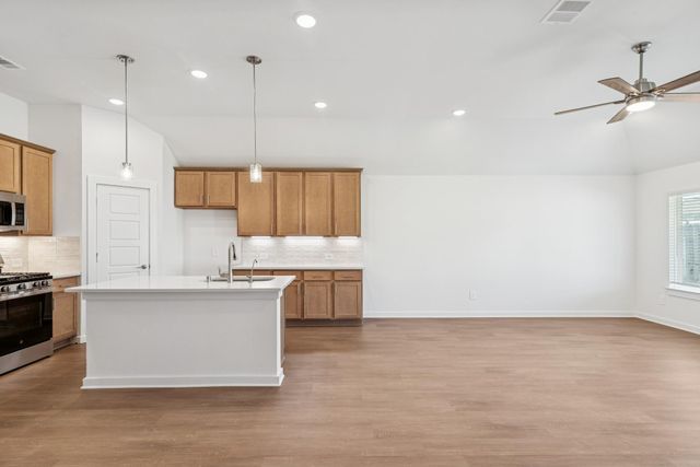 707 Hackberry Branch Court, Magnolia, TX 77354