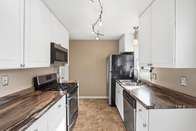 3110 Pennsylvania Avenue S, Saint Louis Park, MN 55426