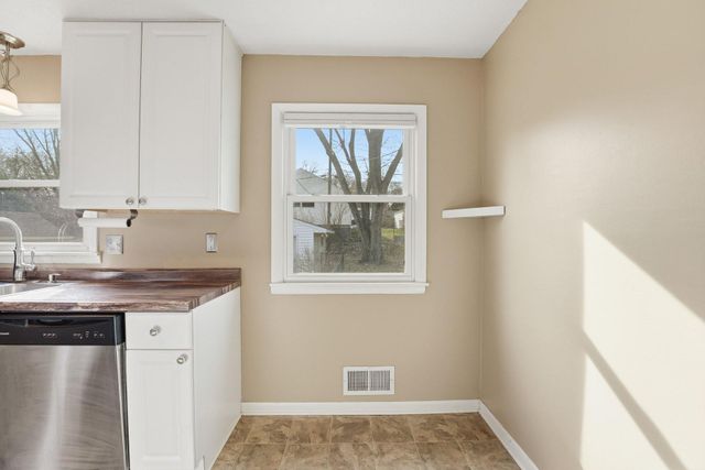 3110 Pennsylvania Avenue S, Saint Louis Park, MN 55426