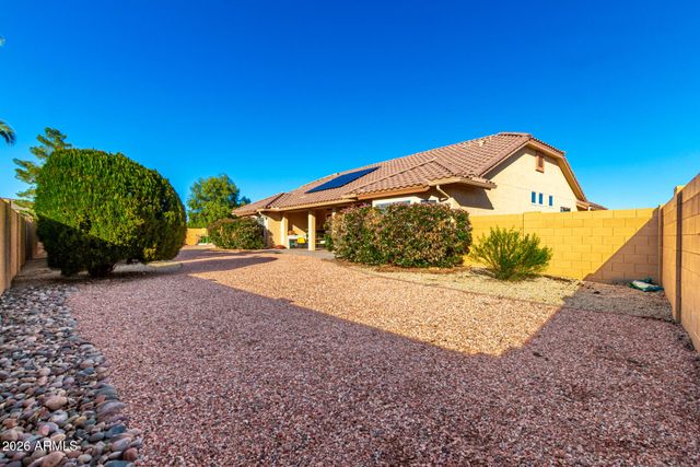 14832 W RAVENSWOOD Drive, Sun City West, AZ 85375