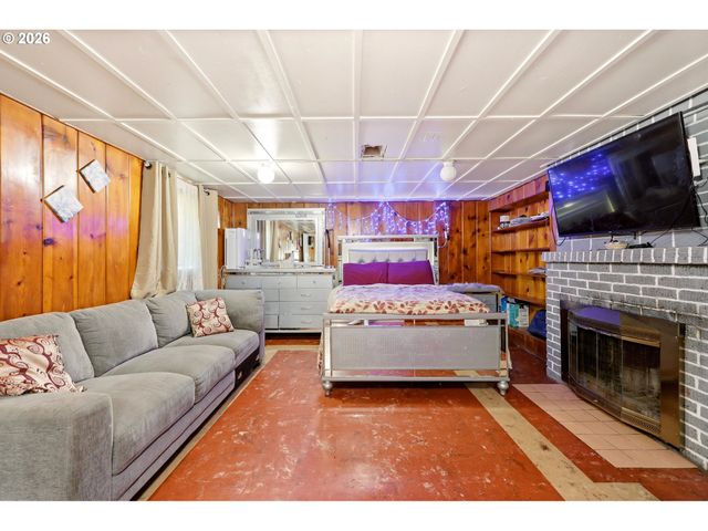 14144 Se POWELL Blvd, Portland, OR 97236