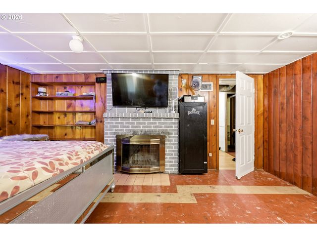 14144 Se POWELL Blvd, Portland, OR 97236