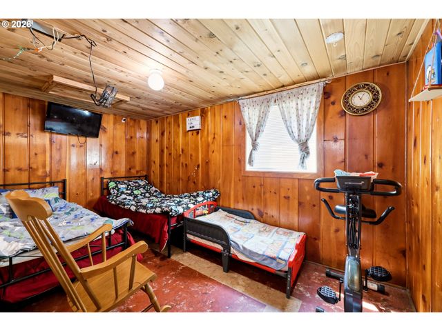 14144 Se POWELL Blvd, Portland, OR 97236