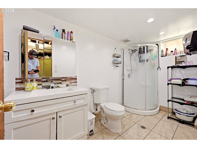14144 Se POWELL Blvd, Portland, OR 97236