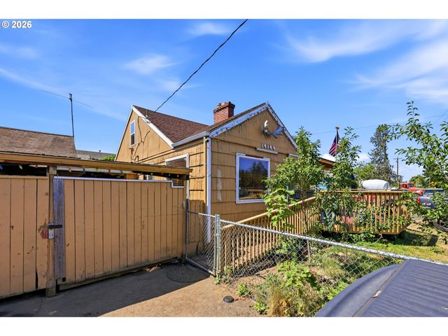 14144 Se POWELL Blvd, Portland, OR 97236