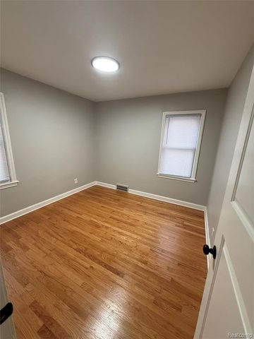 6532 Jonathon Street, Dearborn, MI 48126