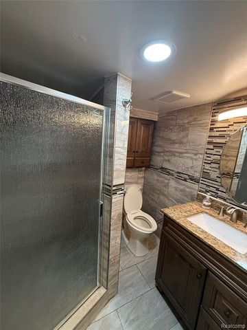 6532 Jonathon Street, Dearborn, MI 48126