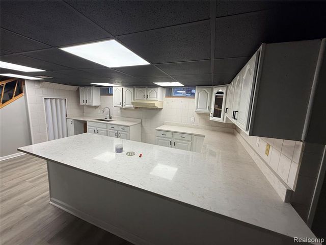 6532 Jonathon Street, Dearborn, MI 48126