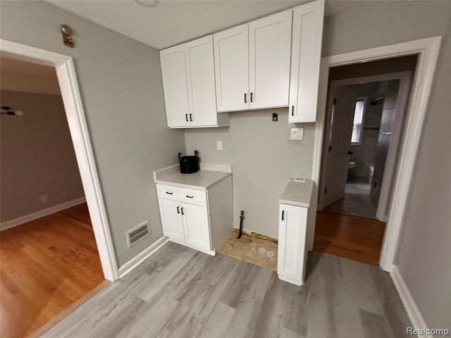 6532 Jonathon Street, Dearborn, MI 48126