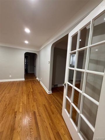6532 Jonathon Street, Dearborn, MI 48126