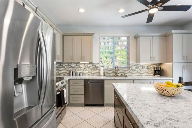 868 Panella, Oceanside, CA 92057
