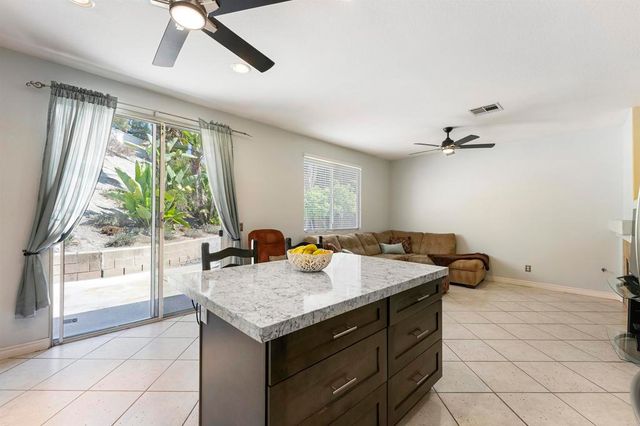 868 Panella, Oceanside, CA 92057