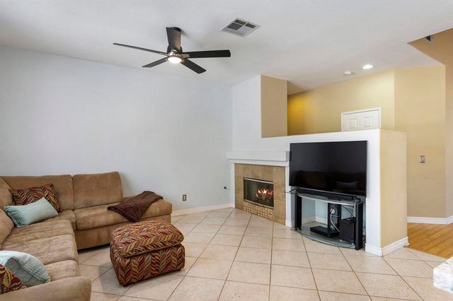 868 Panella, Oceanside, CA 92057