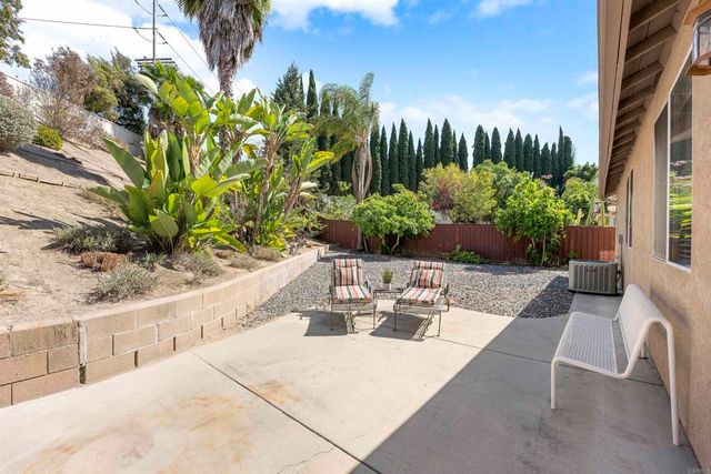 868 Panella, Oceanside, CA 92057