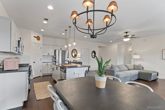 229 Hedgefield Drive, Prattville, AL 36066