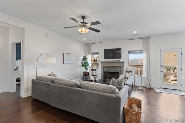 229 Hedgefield Drive, Prattville, AL 36066