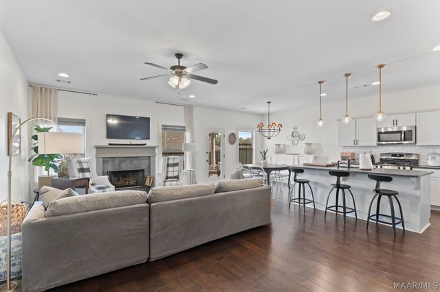 229 Hedgefield Drive, Prattville, AL 36066