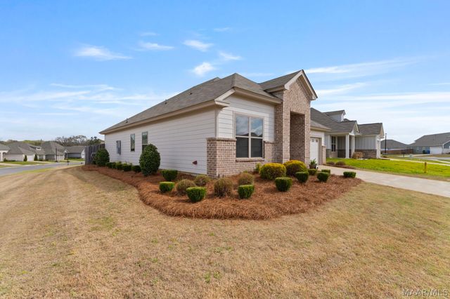 229 Hedgefield Drive, Prattville, AL 36066