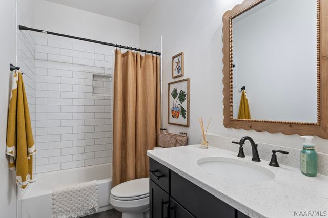 229 Hedgefield Drive, Prattville, AL 36066