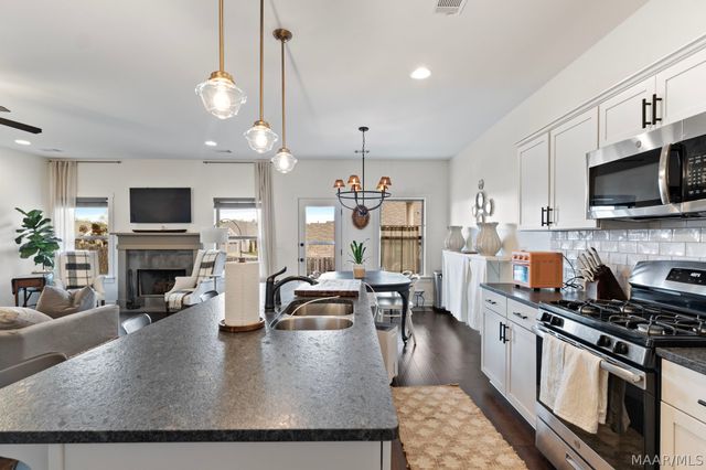 229 Hedgefield Drive, Prattville, AL 36066