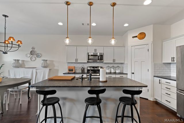 229 Hedgefield Drive, Prattville, AL 36066