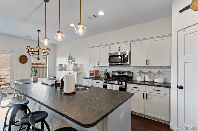 229 Hedgefield Drive, Prattville, AL 36066