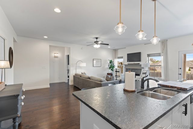 229 Hedgefield Drive, Prattville, AL 36066