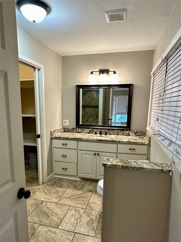 1926 Laurelwood Drive, Denton, TX 76209