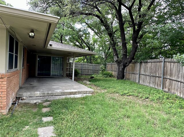 1926 Laurelwood Drive, Denton, TX 76209