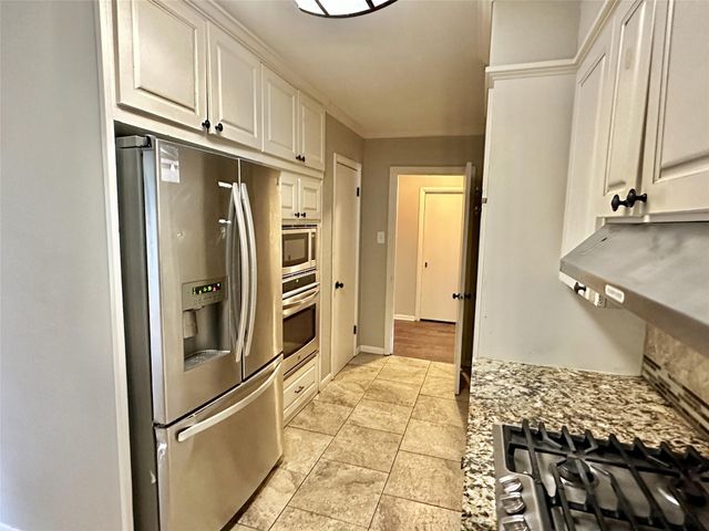 1926 Laurelwood Drive, Denton, TX 76209
