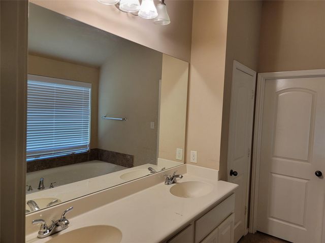 5534 Stoneridge Court, Rosenberg, TX 77471