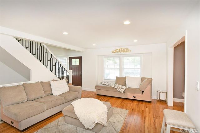 51 Newton Avenue, Selden, NY 11784