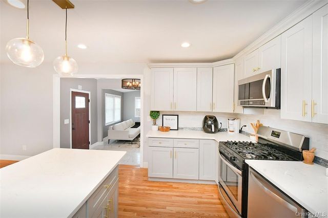 51 Newton Avenue, Selden, NY 11784
