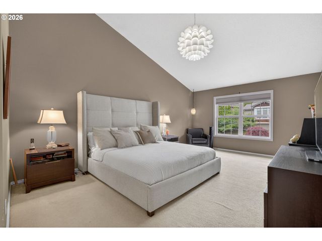 1925 Nw NORFOLK Ct, Portland, OR 97229