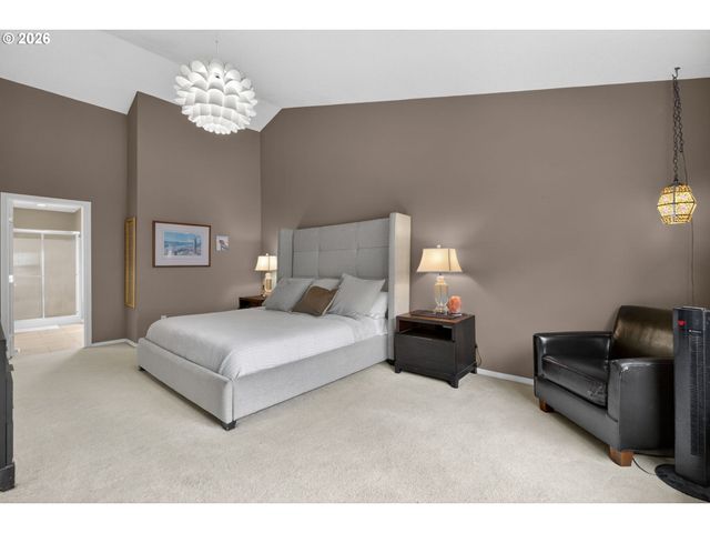1925 Nw NORFOLK Ct, Portland, OR 97229
