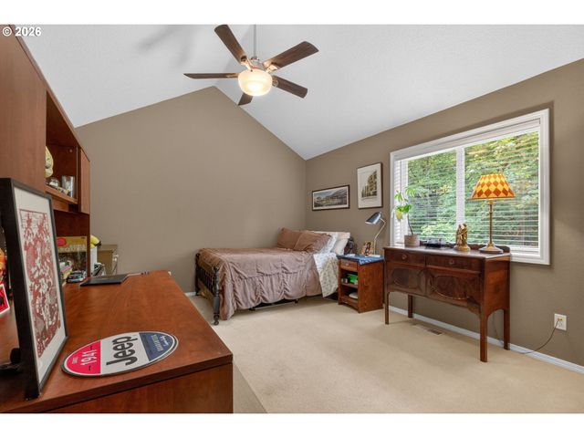 1925 Nw NORFOLK Ct, Portland, OR 97229